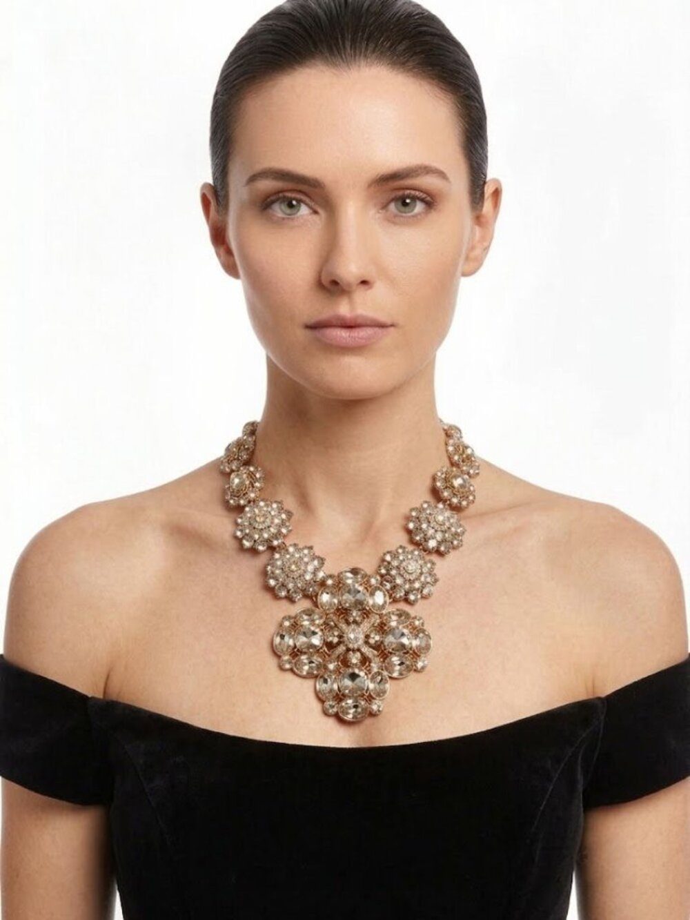 Oscar de la Renta  Swarovski Crystal Jeweled Gold Collar Statement Necklace